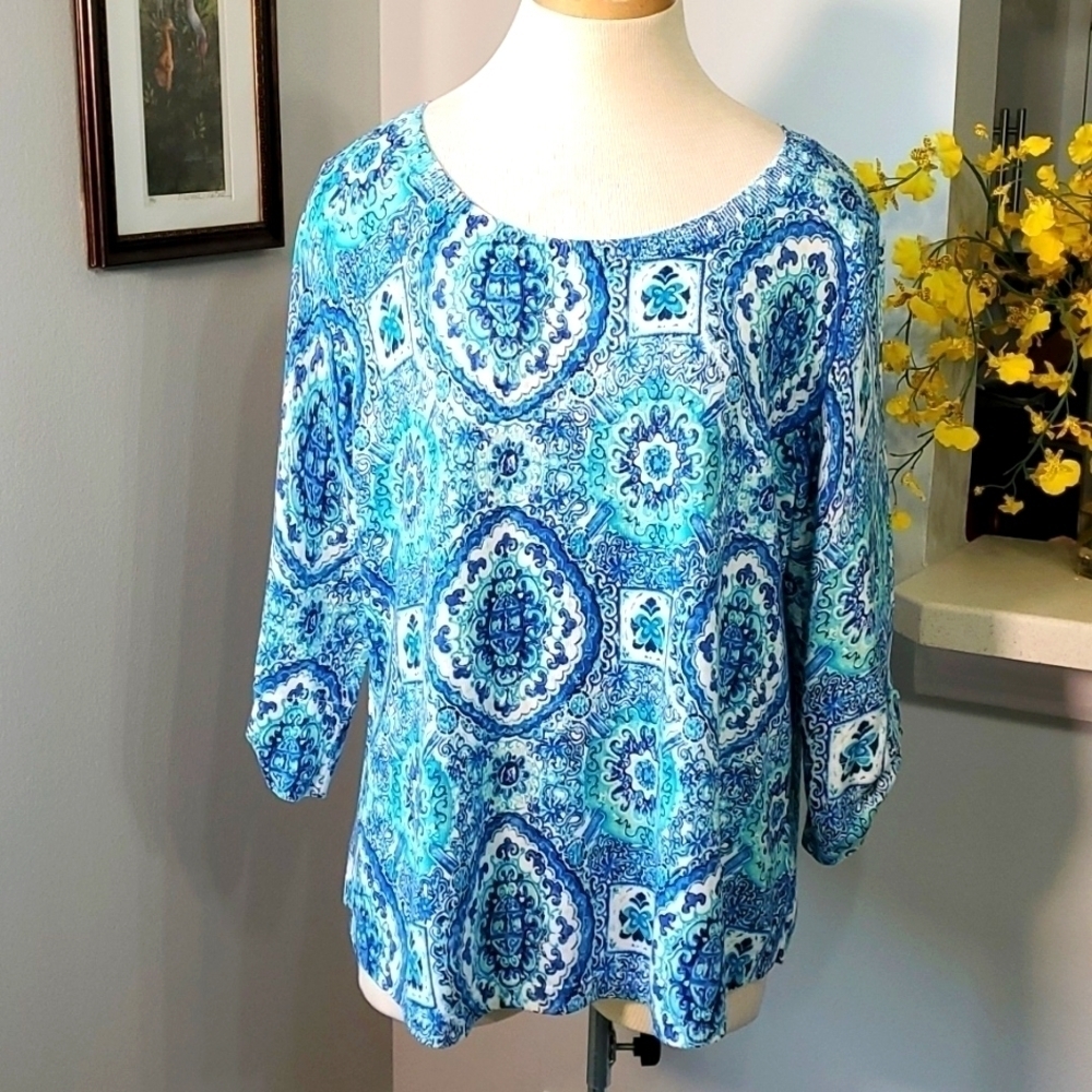 TALBOTS, lightweight, mature women's pullover sweater. Beautiful blues.‎ …